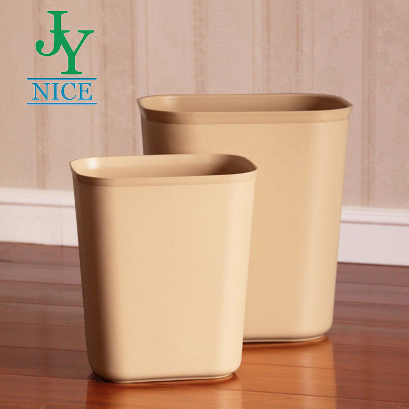 plastic garden rubbish bins